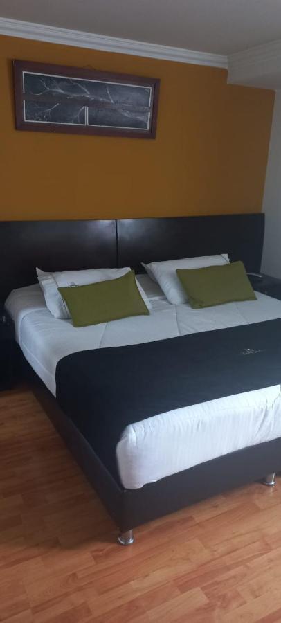 Hotel Ferrovial Corferias Bogota Exterior photo
